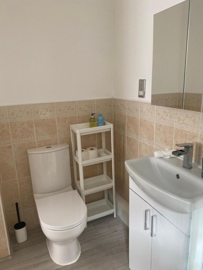 Marine Viewing 2 Bedrooms Flat Manchester Exterior foto